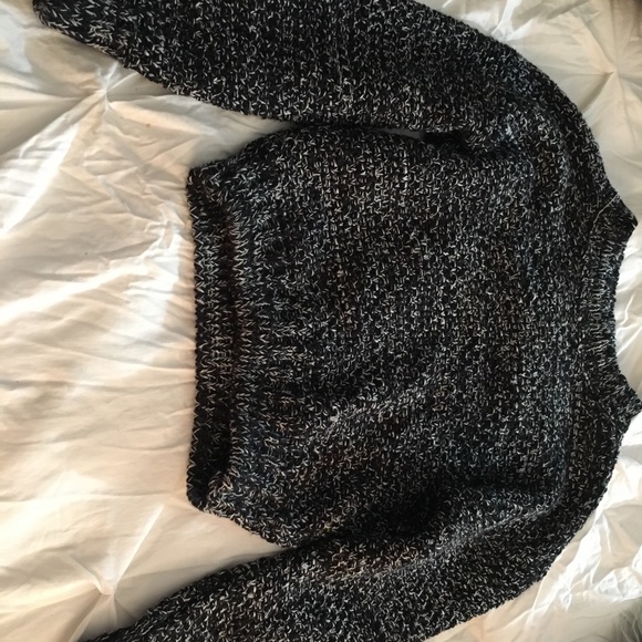 Forever 21 Sweater - Picture 2 of 3